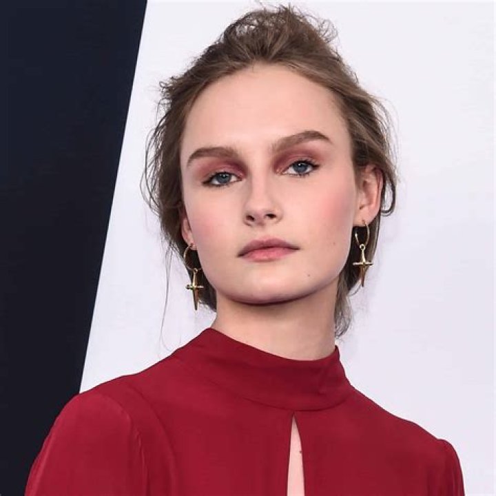 Olivia DeJonge Height, Weight, Net Worth, Age, Birthday, Wikipedia, Who, Nationality, Biography